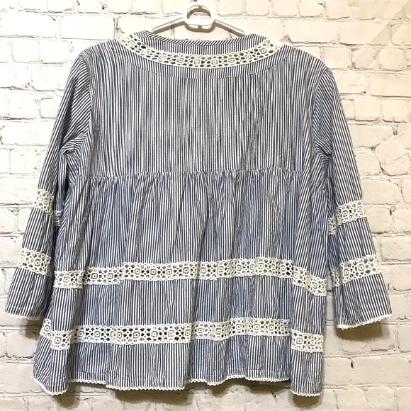 Rose and Rose Tie-Front Blouse - Picture 9 of 10